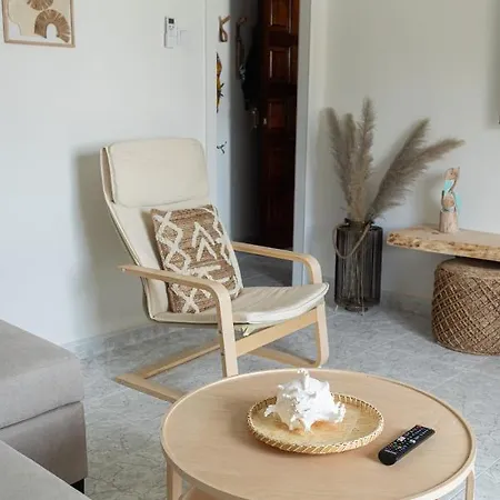Lxr Waikiki Beach Front 3Hab. Tarifa Buitenkant foto